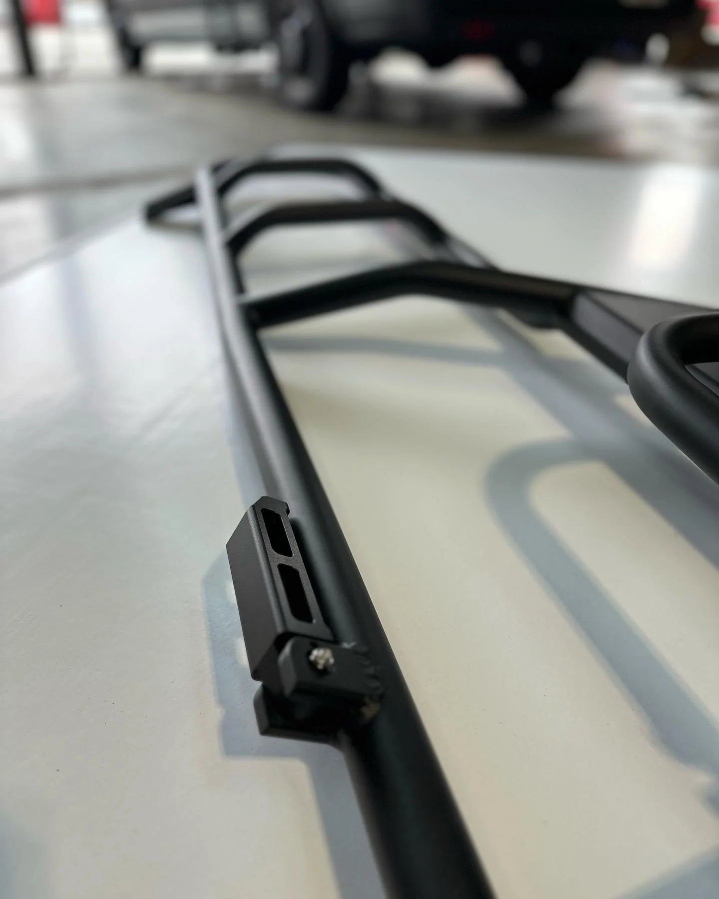 Sprinter Two-in-one ladder and tire carrier - Aluminum
