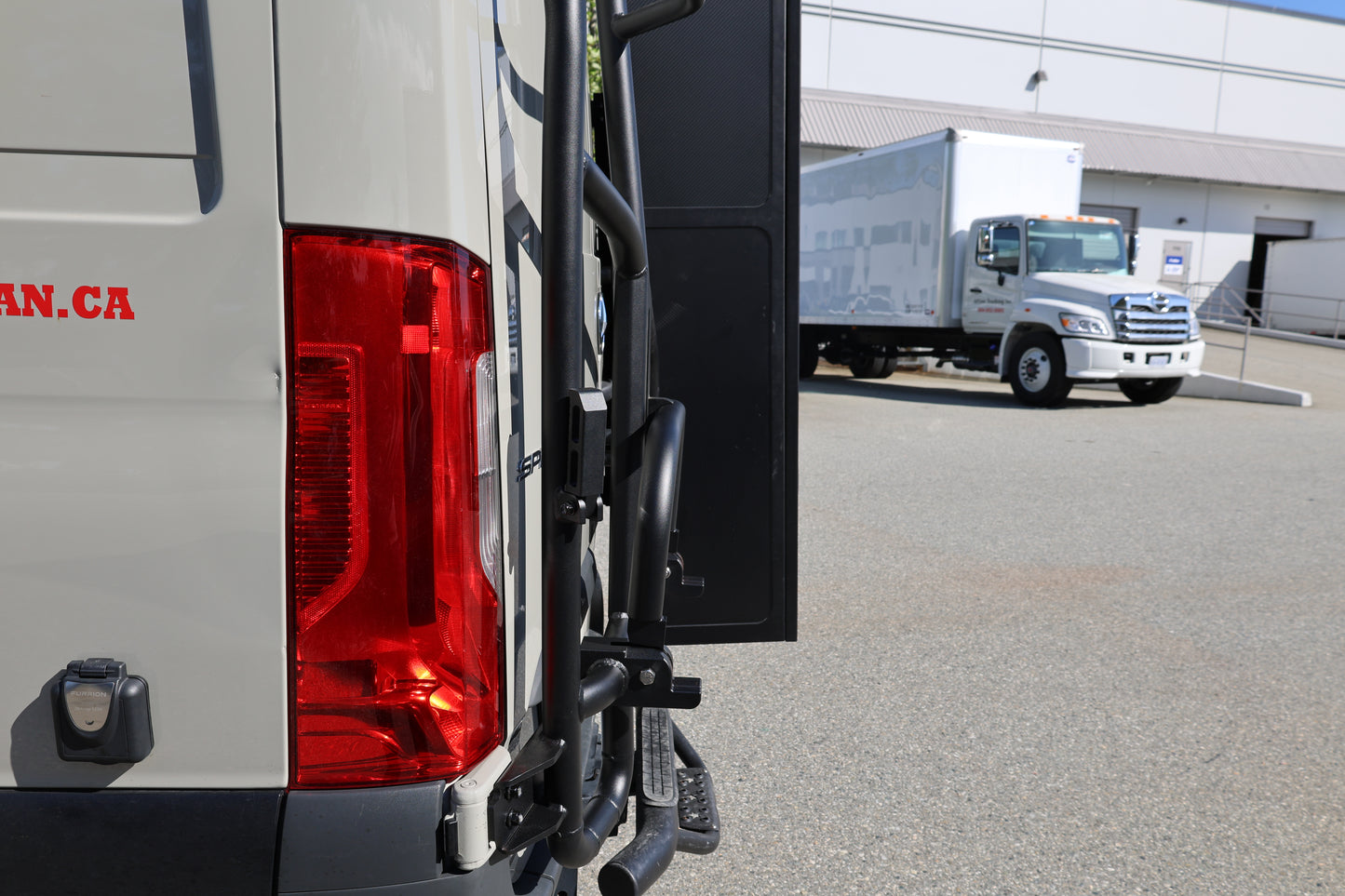 Sprinter two-in-one tire ladder carrier