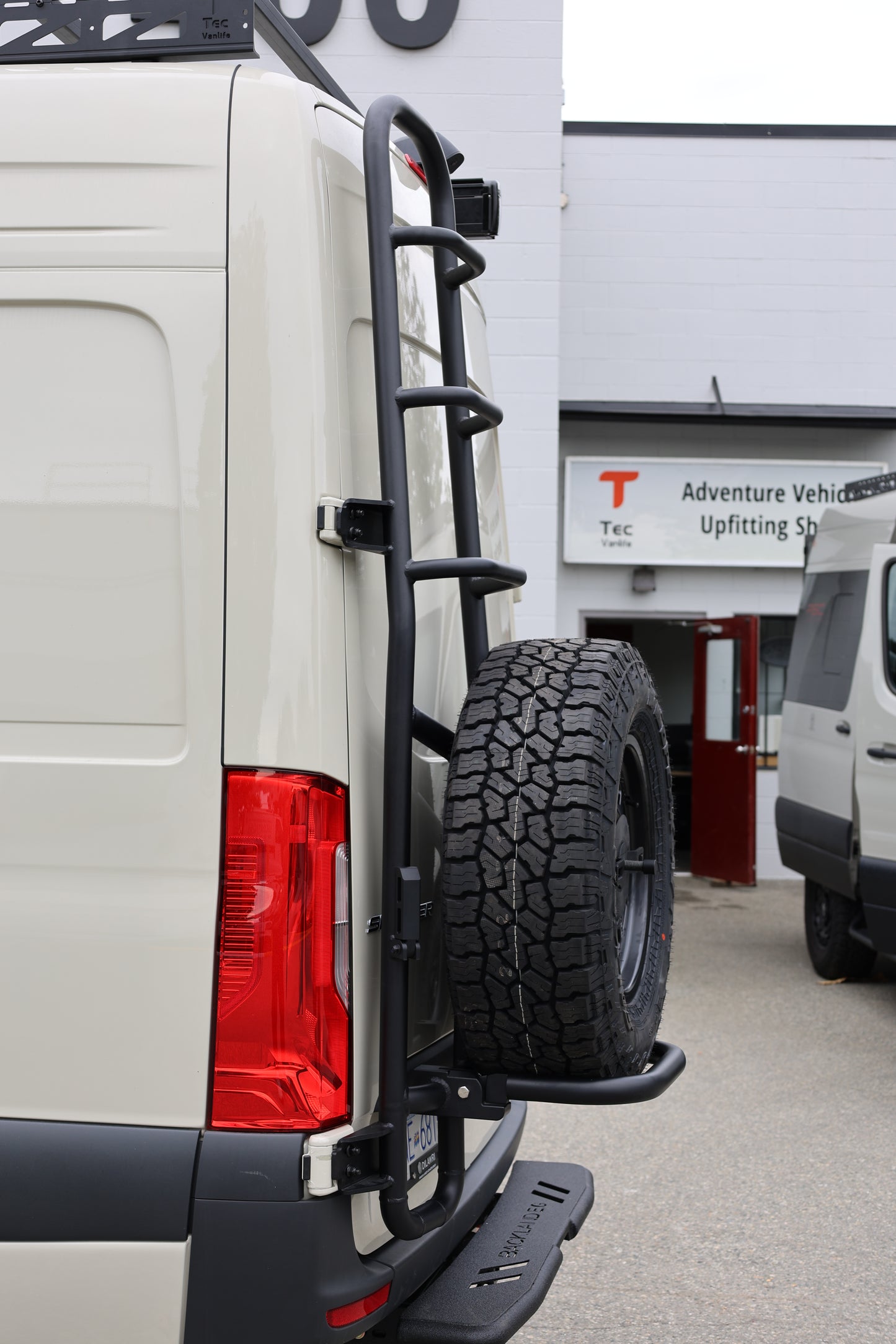 Sprinter two-in-one tire ladder carrier