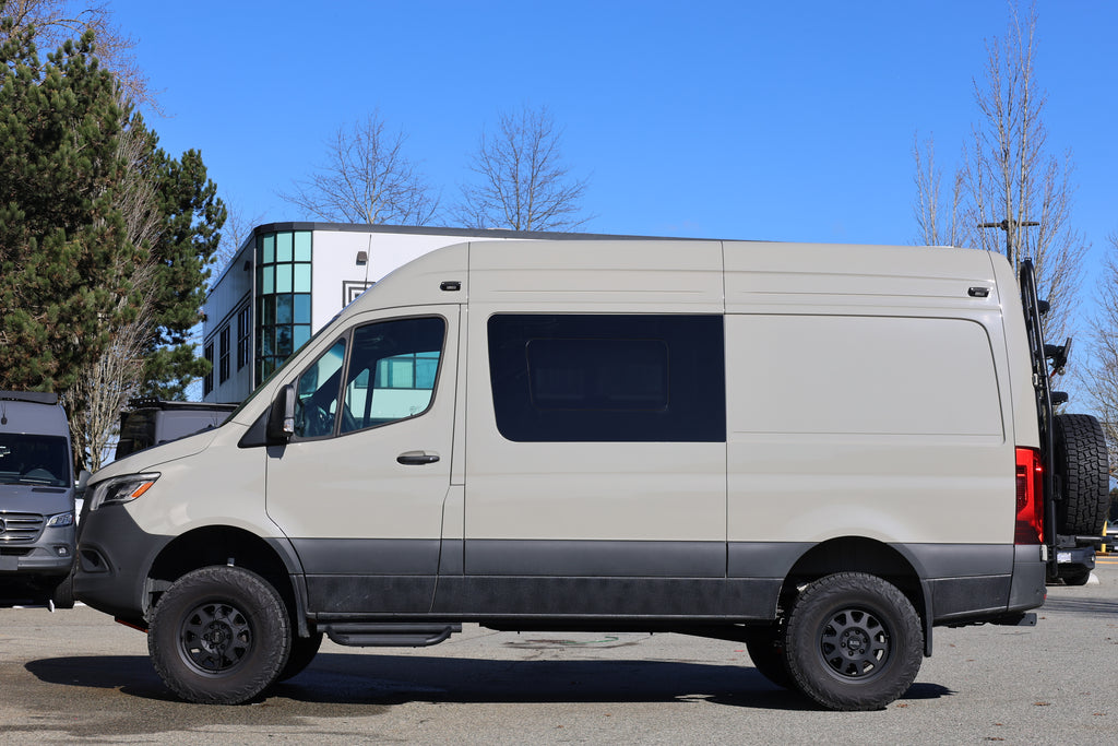 Sprinter Running Boards – Hexagon Series