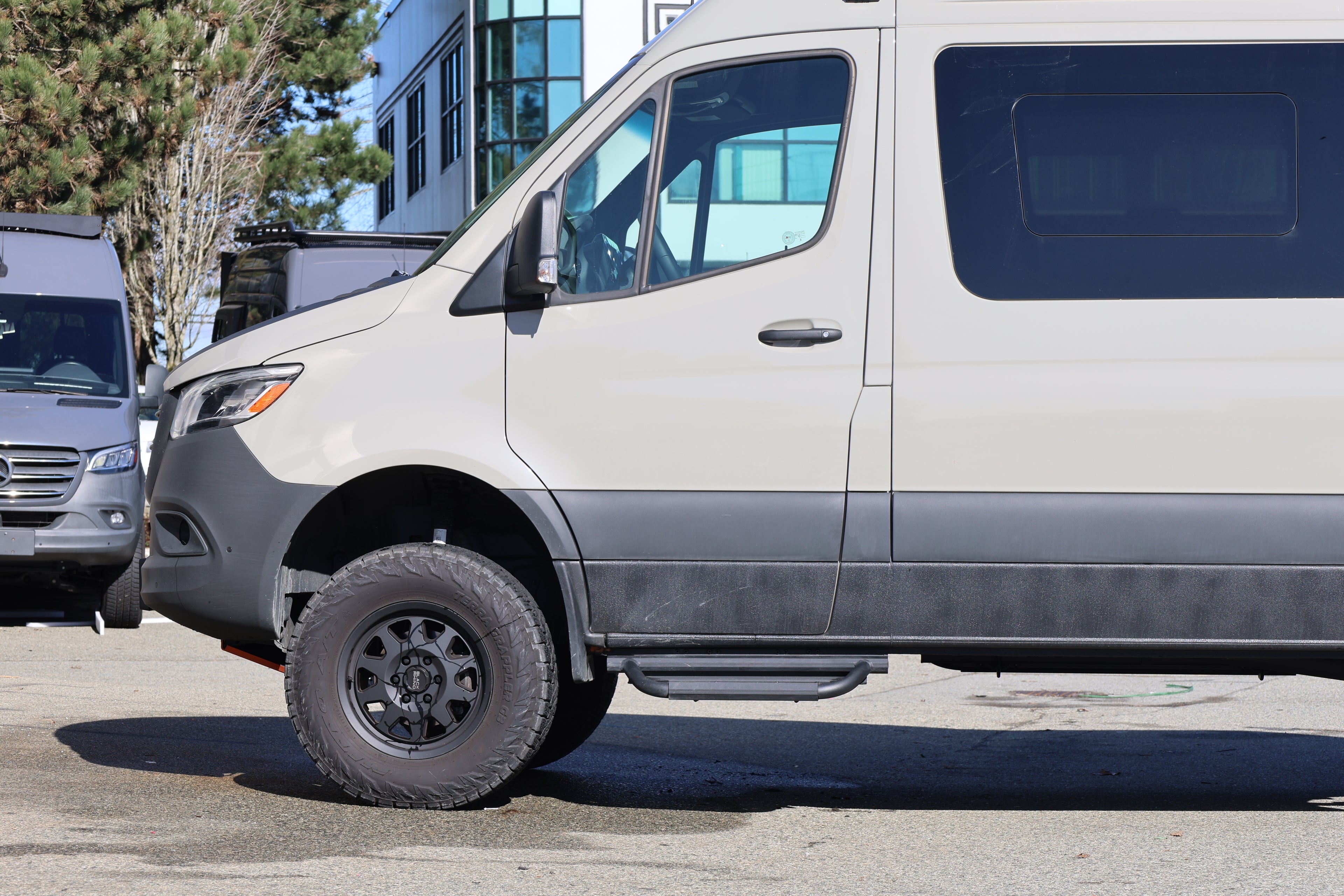 Sprinter Running Boards – Hexagon Series