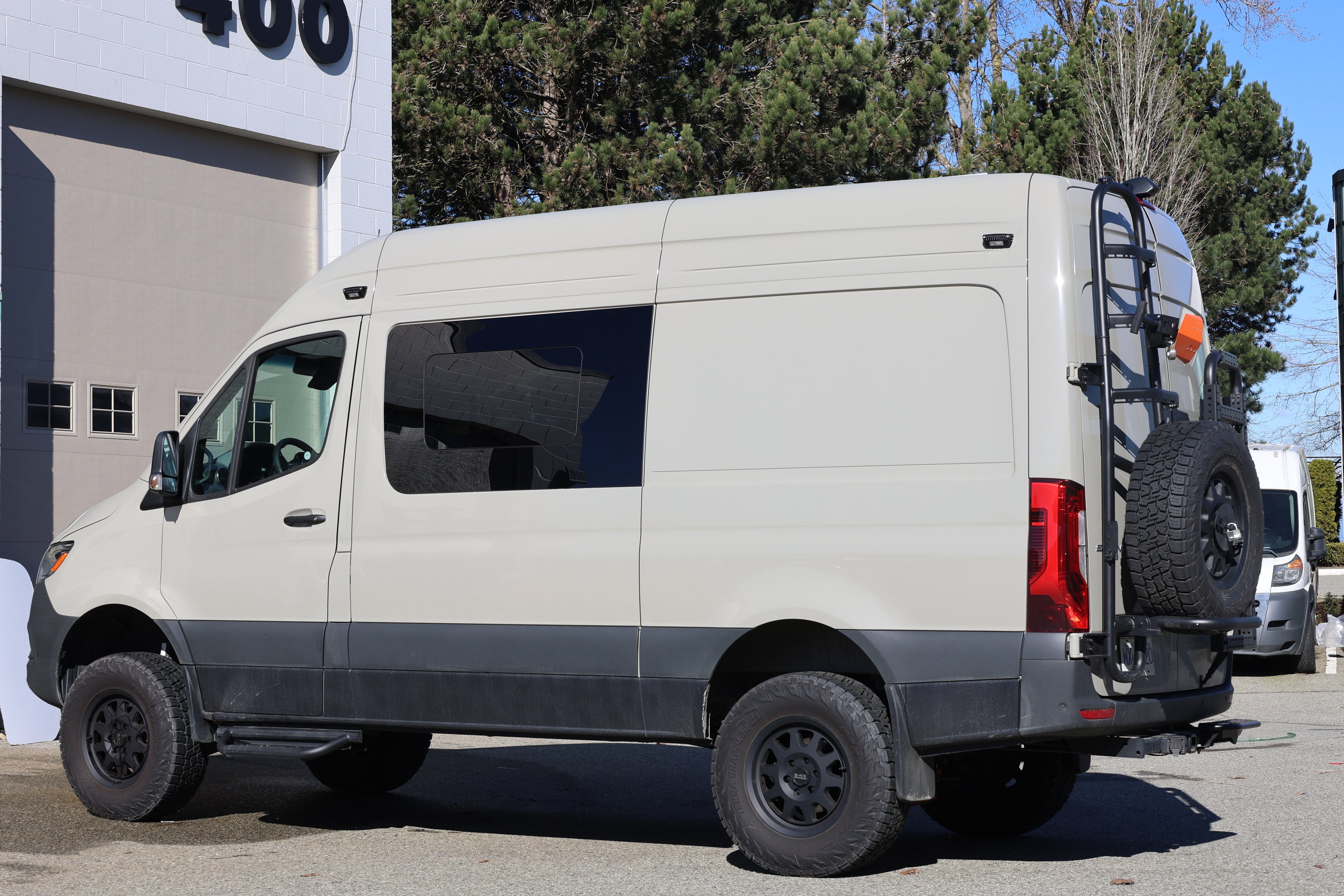 Sprinter Running Boards – Hexagon Series