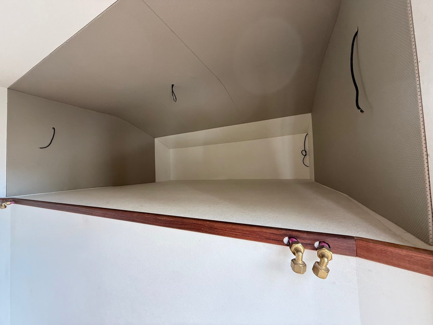 RoamLabX Carbon Fiber Truck Camper