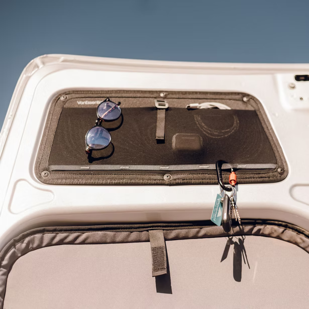 Panneaux de rangement supérieurs de porte arrière pour Mercedes Sprinter VanEssential (paire)