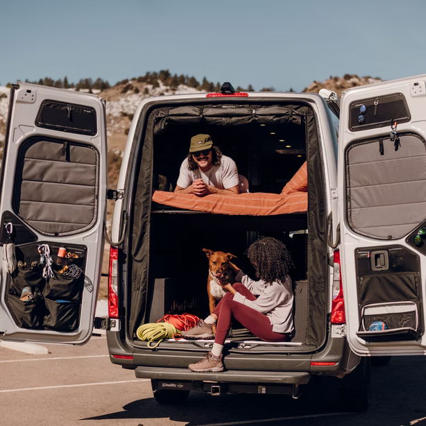 Panneaux de rangement inférieurs de porte arrière VanEssential Mercedes Sprinter VS30 (2019 - Actuel) (Paire)