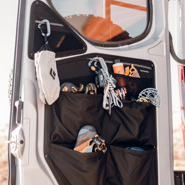 Panneaux de rangement inférieurs de porte arrière VanEssential Mercedes Sprinter VS30 (2019 - Actuel) (Paire)