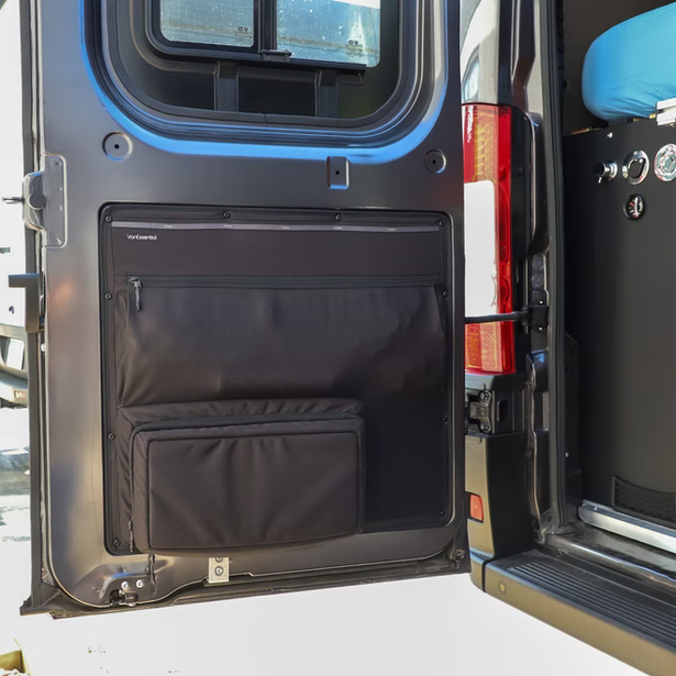 Panneaux de rangement inférieurs de porte arrière VanEssential Ram Promaster (arrière)