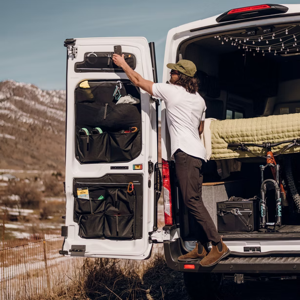 Panneaux de rangement supérieurs de porte arrière VanEssential pour Ford Transit (paire) 